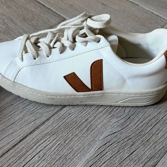Veja Shoes - Veja Campo White Leather Sneakers with Brown Accent size 9